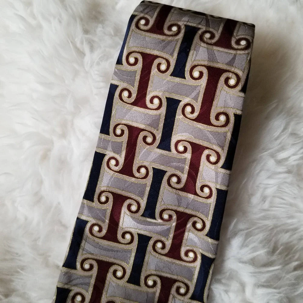 Vtg 90s Geoffrey Beene silk necktie geometric classic business tie 64 length